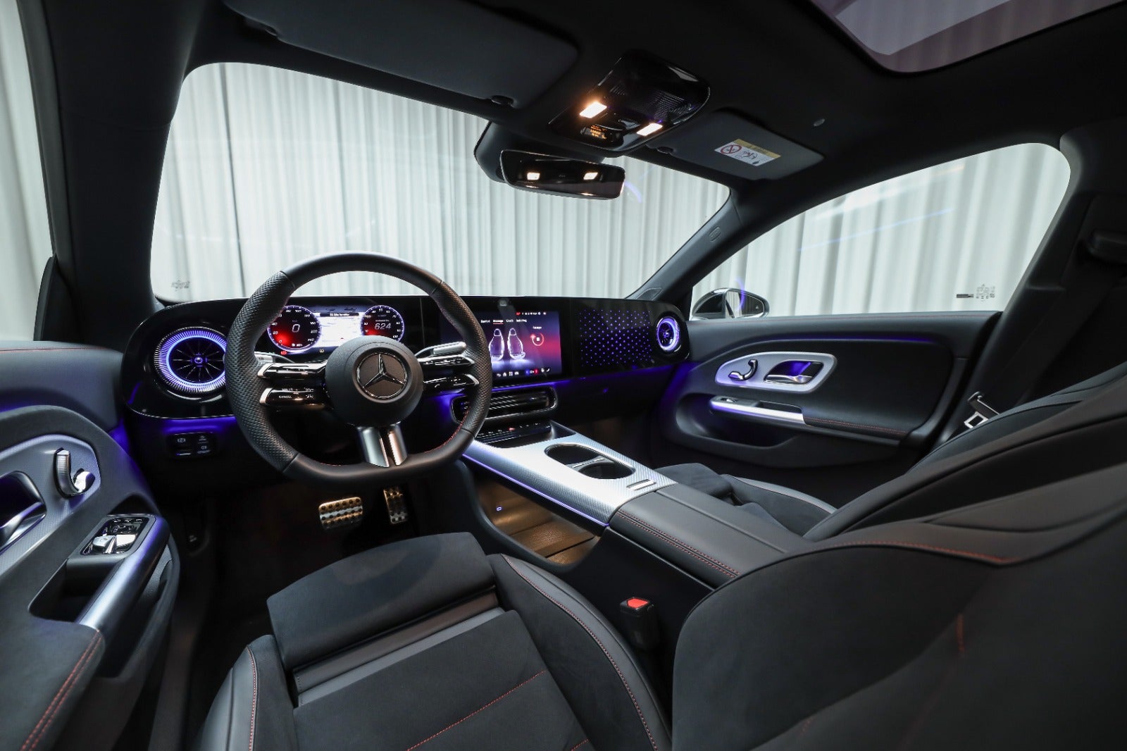 Mercedes-Benz CLA 250+ (4/8)