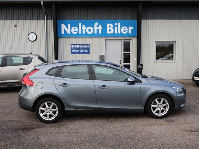Volvo V40 2,0 D2 120 Momentum Eco