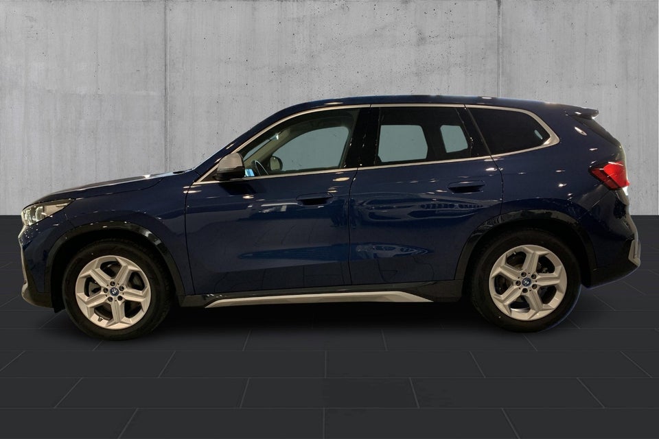 BMW iX1 xDrive30 2024