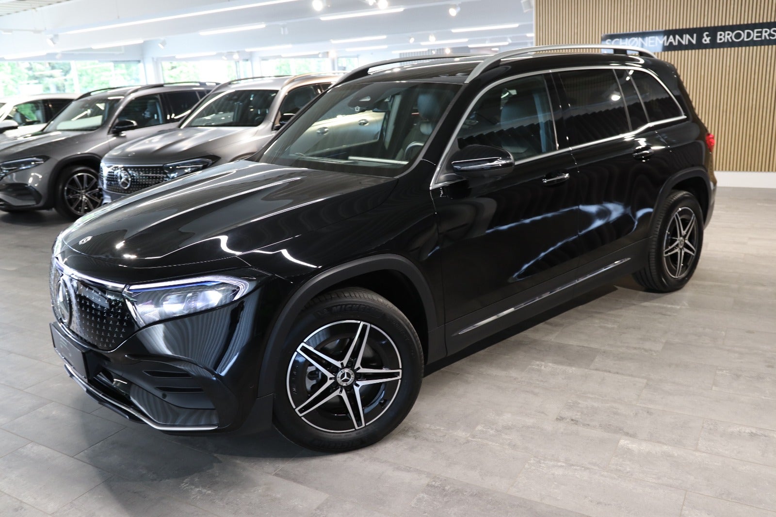 Billede af Mercedes EQB300  AMG Premium 4Matic