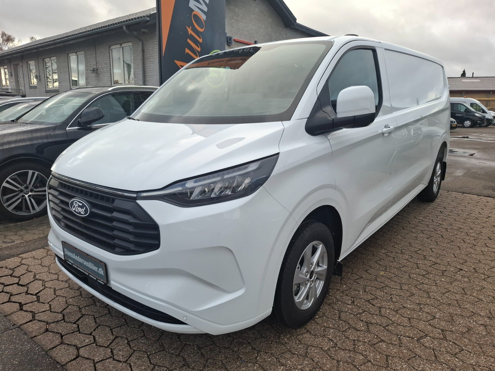 Ford Transit Custom 320L 2024