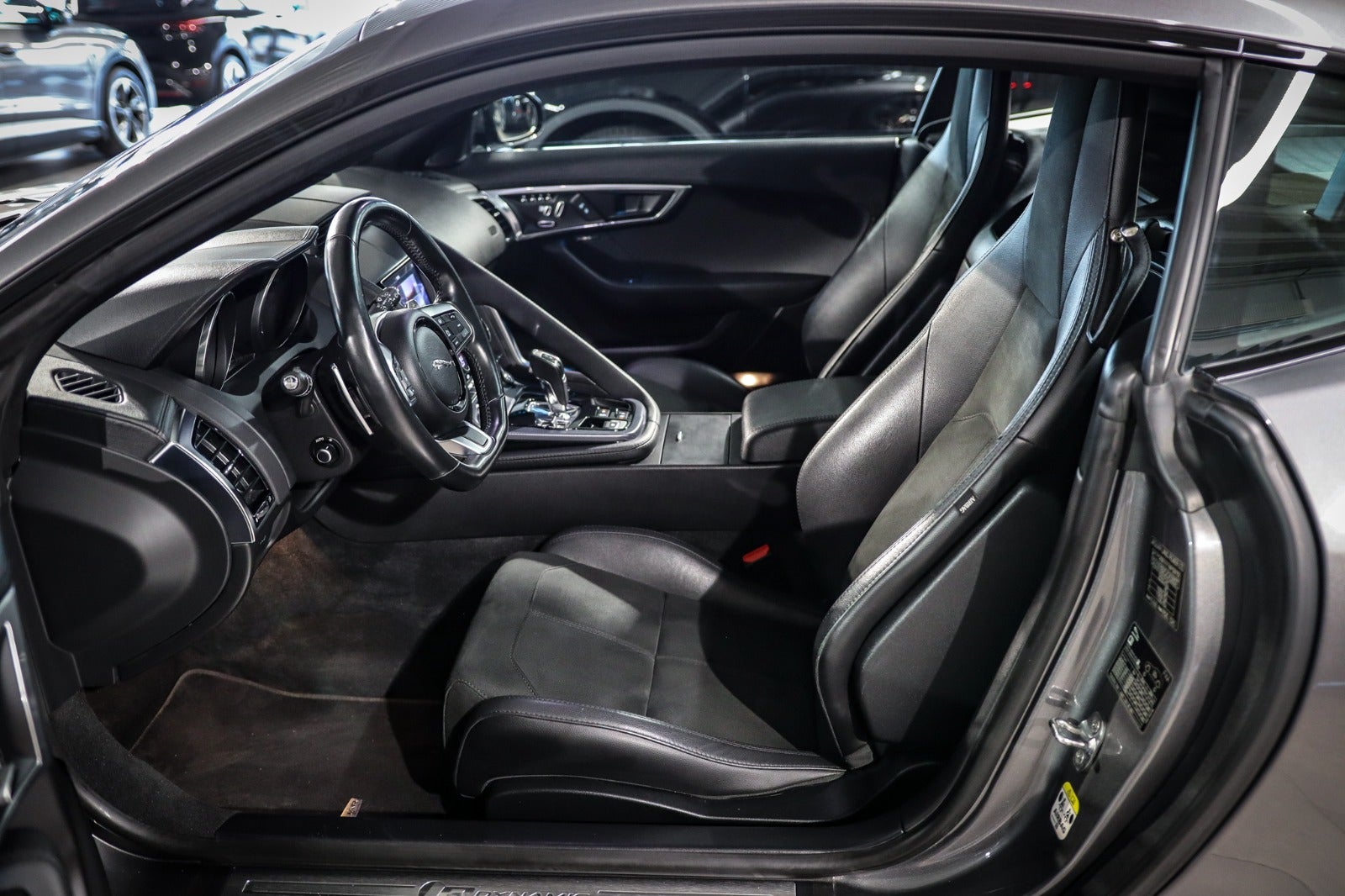 Billede af Jaguar F-Type 3,0 P380 Coupé aut.