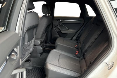 Audi Q3 TFSi e Attitude plus S-tr.