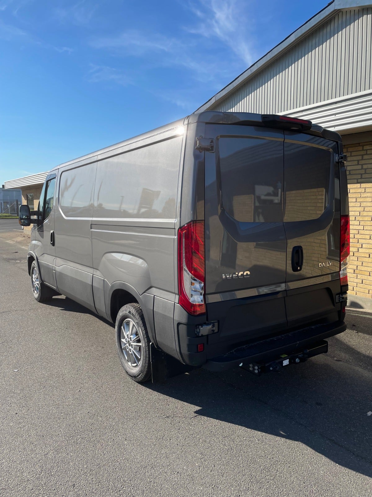 Billede af Iveco Daily 3,0 35S18 9m³ Van AG8
