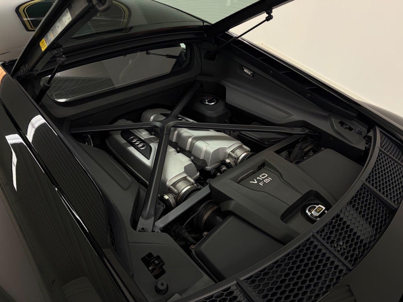 Billede af Audi R8 5,2 FSi Plus Coupé quattro S-tr.