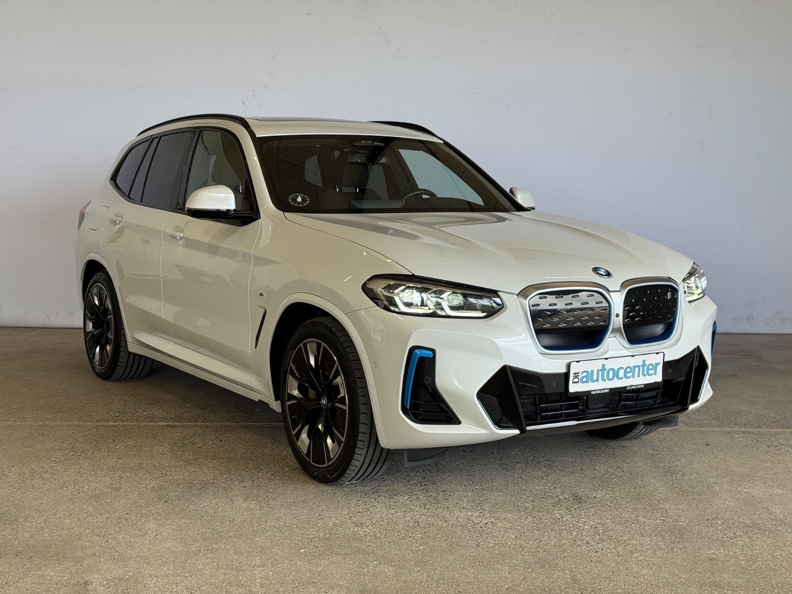 BMW iX3 Charged Plus M-Sport