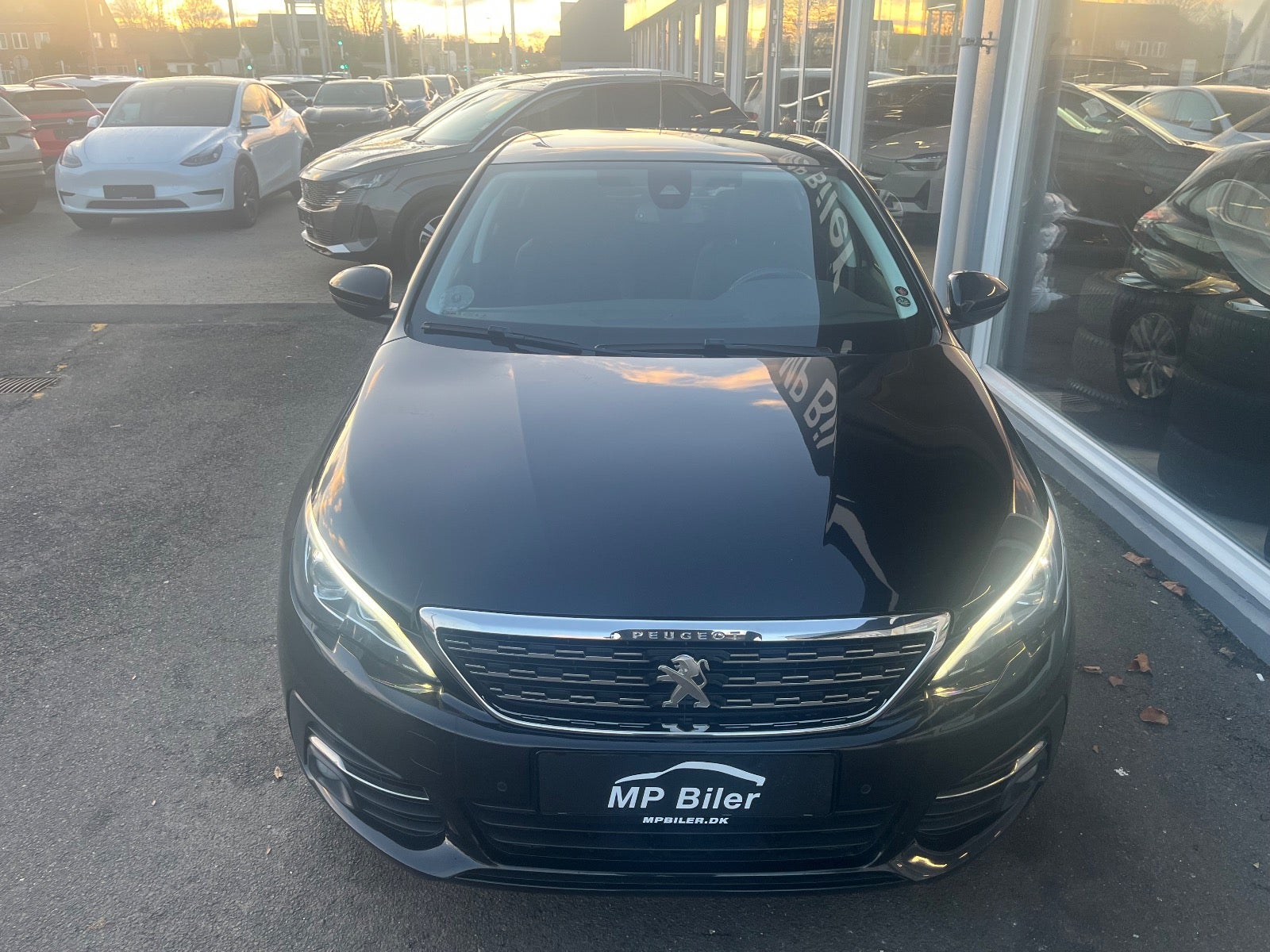 Billede af Peugeot 308 1,6 BlueHDi 120 Allure Sky