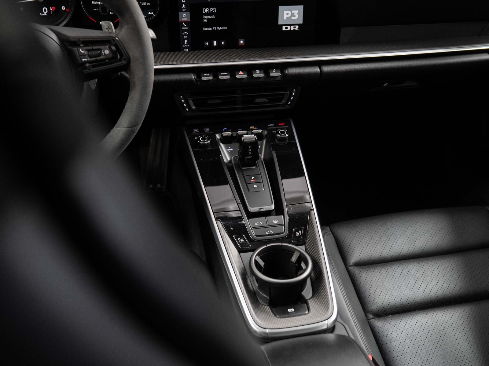 Gallery image 16 of 18