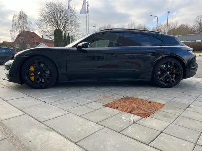 Porsche Taycan Turbo S Cross Turismo - 1