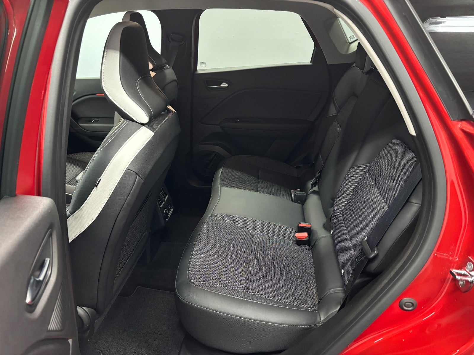 Billede af Renault Captur 1,6 E-Tech Intens