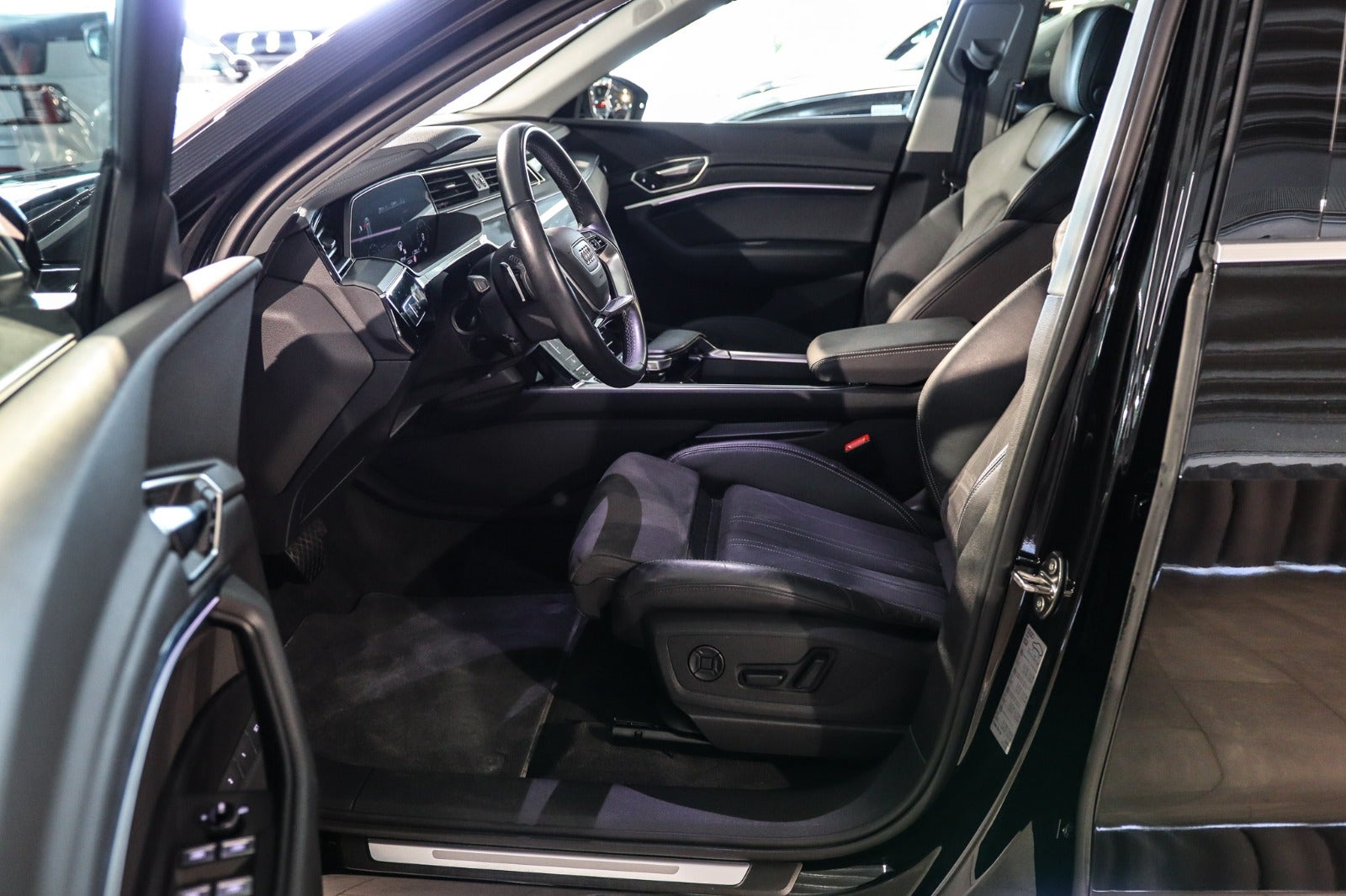 Billede af Audi Q8 e-tron 55 Advanced quattro