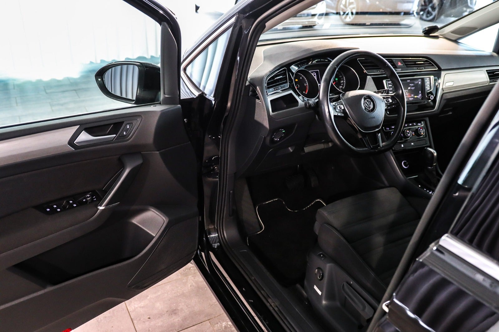 Billede af VW Touran 2,0 TDi 150 Comfortline DSG 7prs