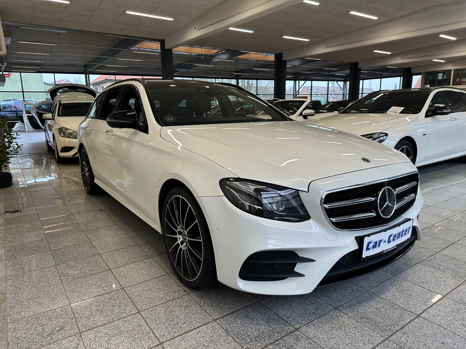 Billede af Mercedes E350 d 3,0 AMG Line stc. aut. 4Matic