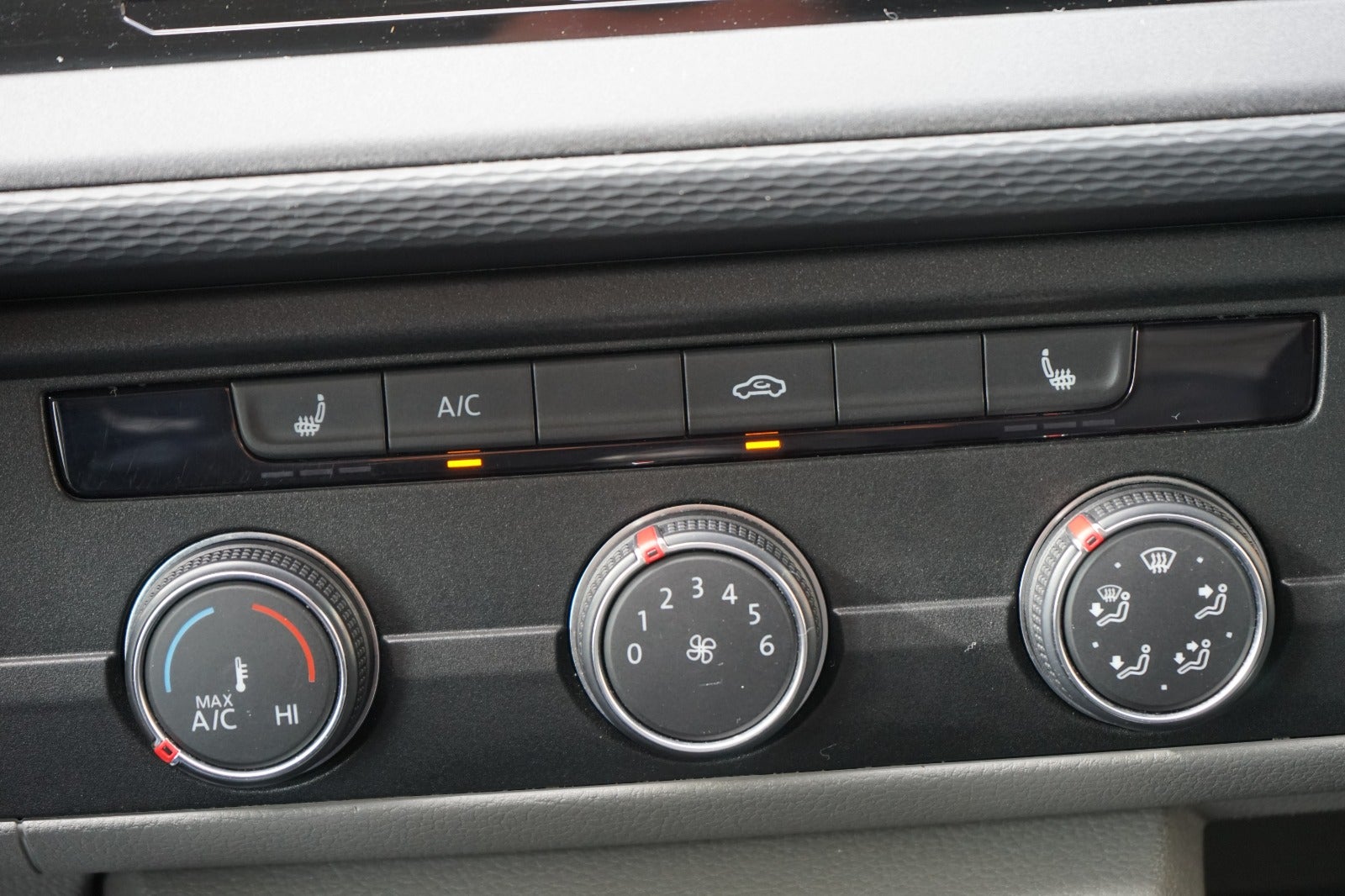 Billede af VW Transporter 2,0 TDi 150 Kassevogn kort