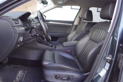 Skoda Superb TSi 180 Business Executive Combi DSG