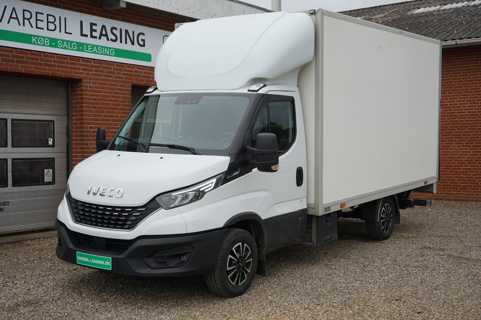 Billede af Iveco Daily 2,3 35S16 Alukasse m/lift AG8