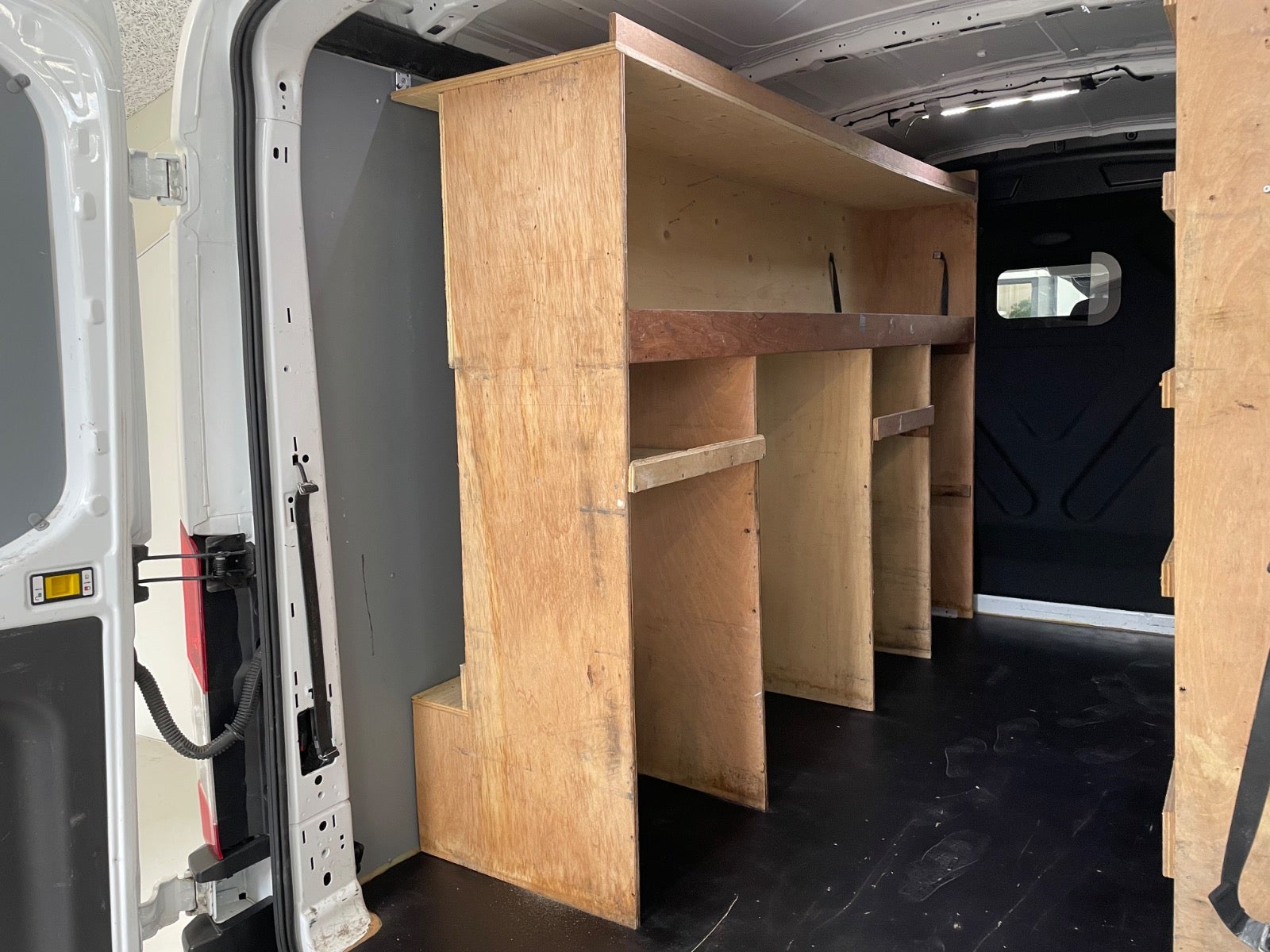 Billede af Ford Transit 350 L2 Van 2,0 TDCi 170 Trend aut. H2 FWD