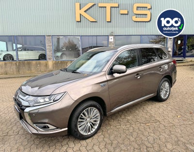 Mitsubishi Outlander 2,4 PHEV Instyle CVT 4WD Benzin 4x4 4x4 aut. Automatgear modelår 2019 km 162000