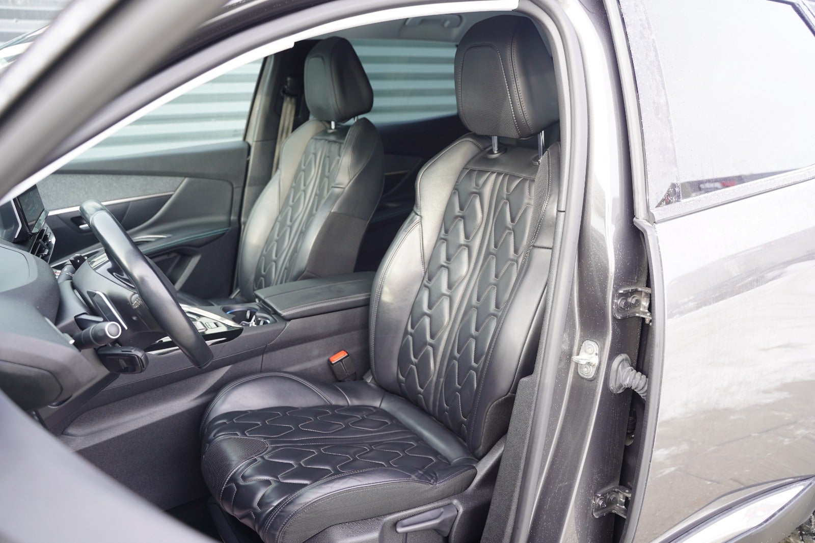 Billede af Peugeot 3008 1,6 Hybrid4 Allure Pack Limited EAT8