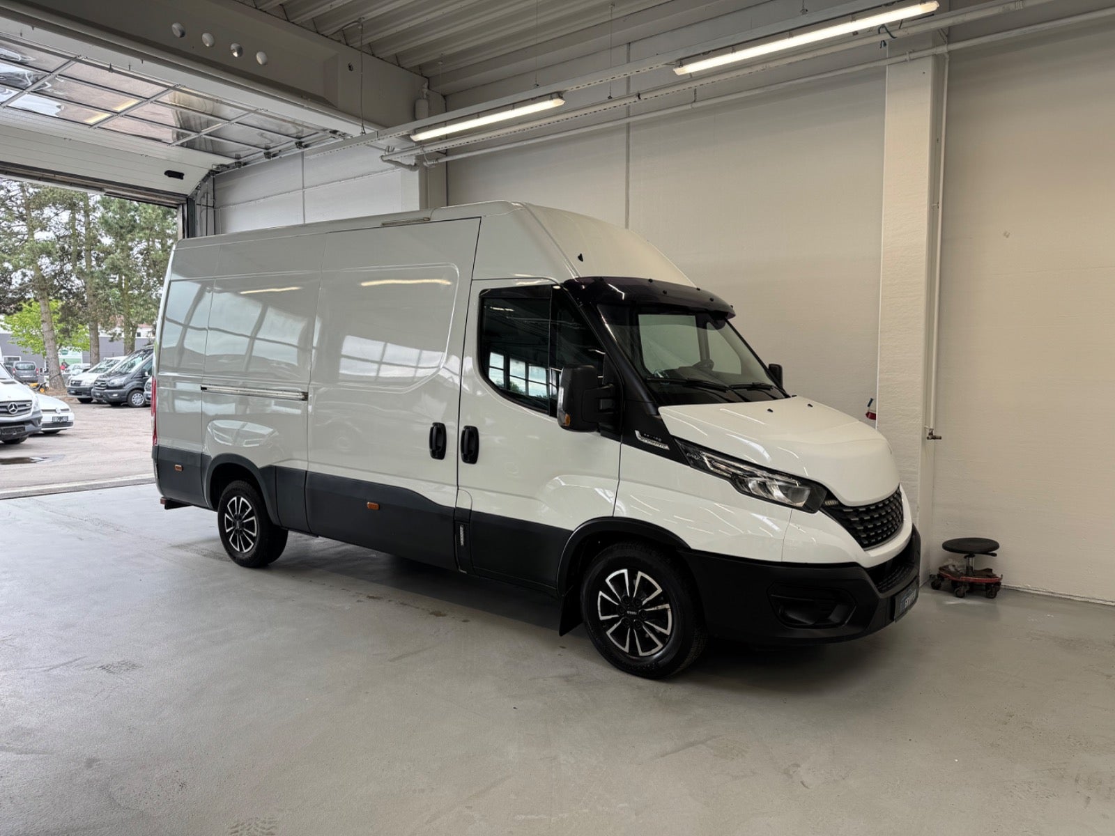 Billede af Iveco Daily 2,3 35S16 12m³ Van AG8