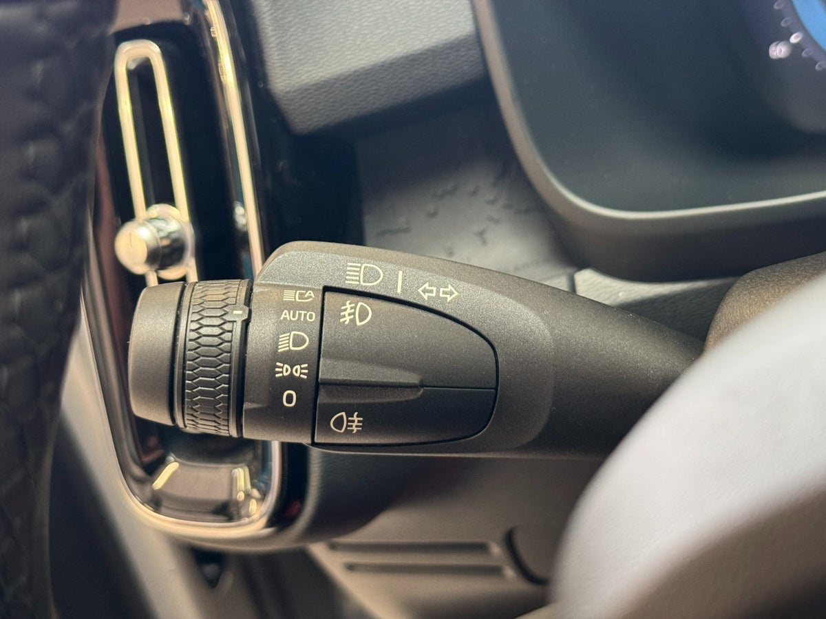 Volvo C40 P6 ReCharge Core