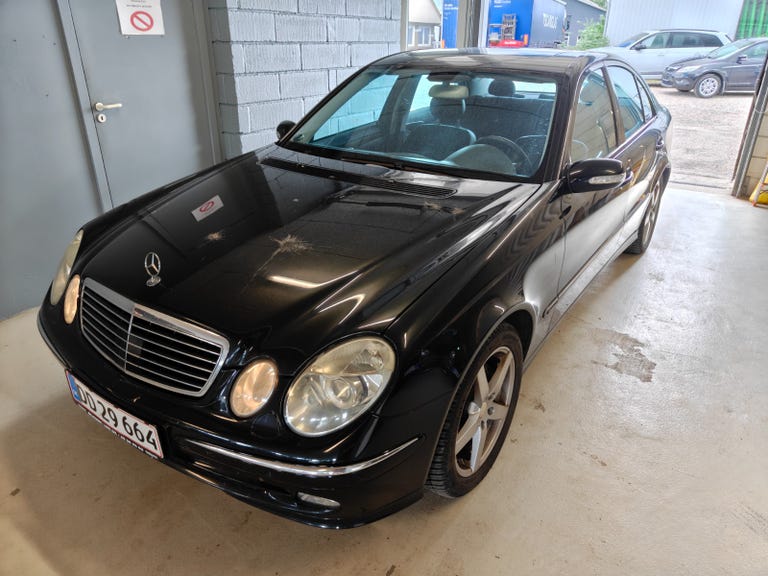 Mercedes E320 Avantgarde aut.