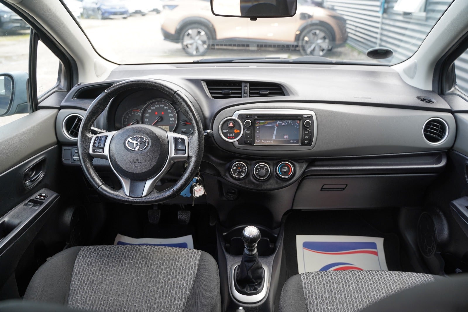 Billede af Toyota Yaris 1,3 VVT-i T2