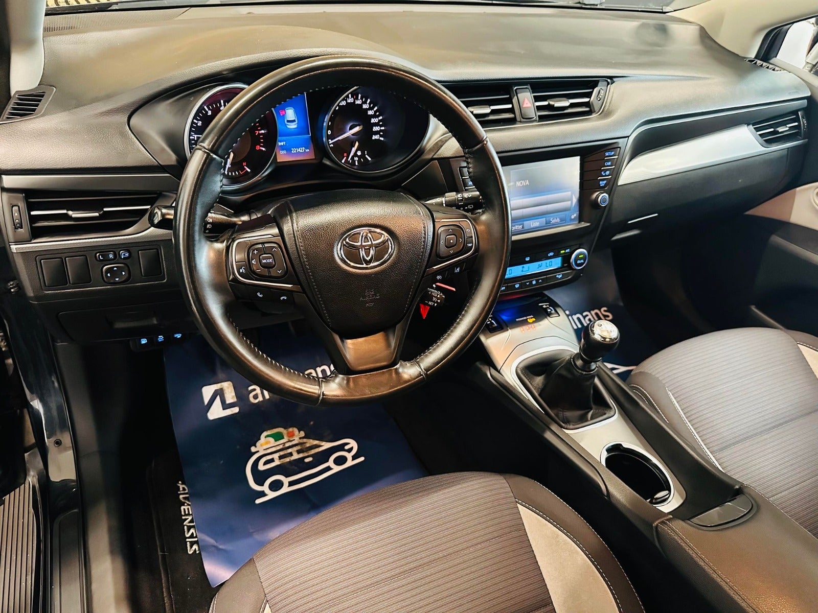 Toyota Avensis 2016