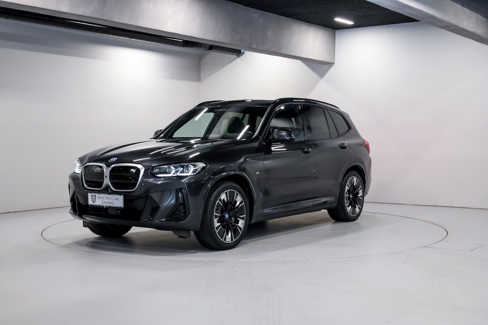 BMW iX3 Charged Plus M-Sport