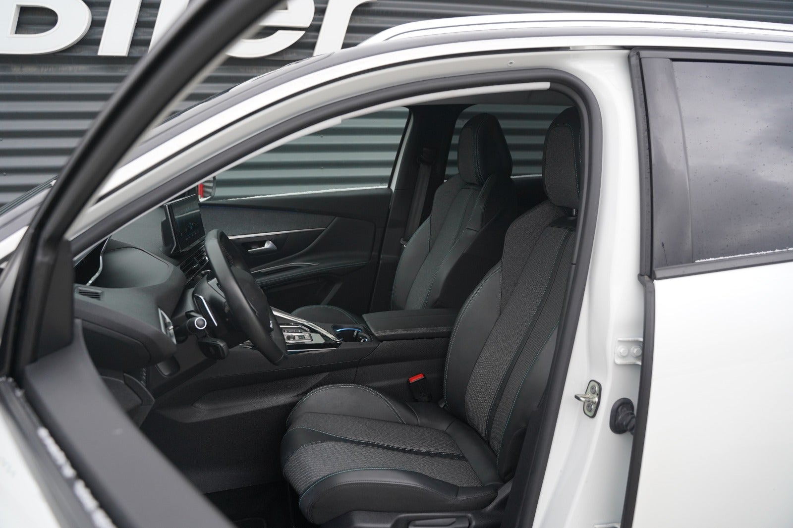 Billede af Peugeot 3008 1,6 Hybrid Allure Limited EAT8