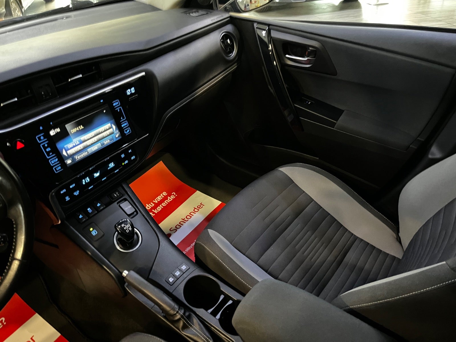Toyota Auris Hybrid H2 Touring Sports CVT