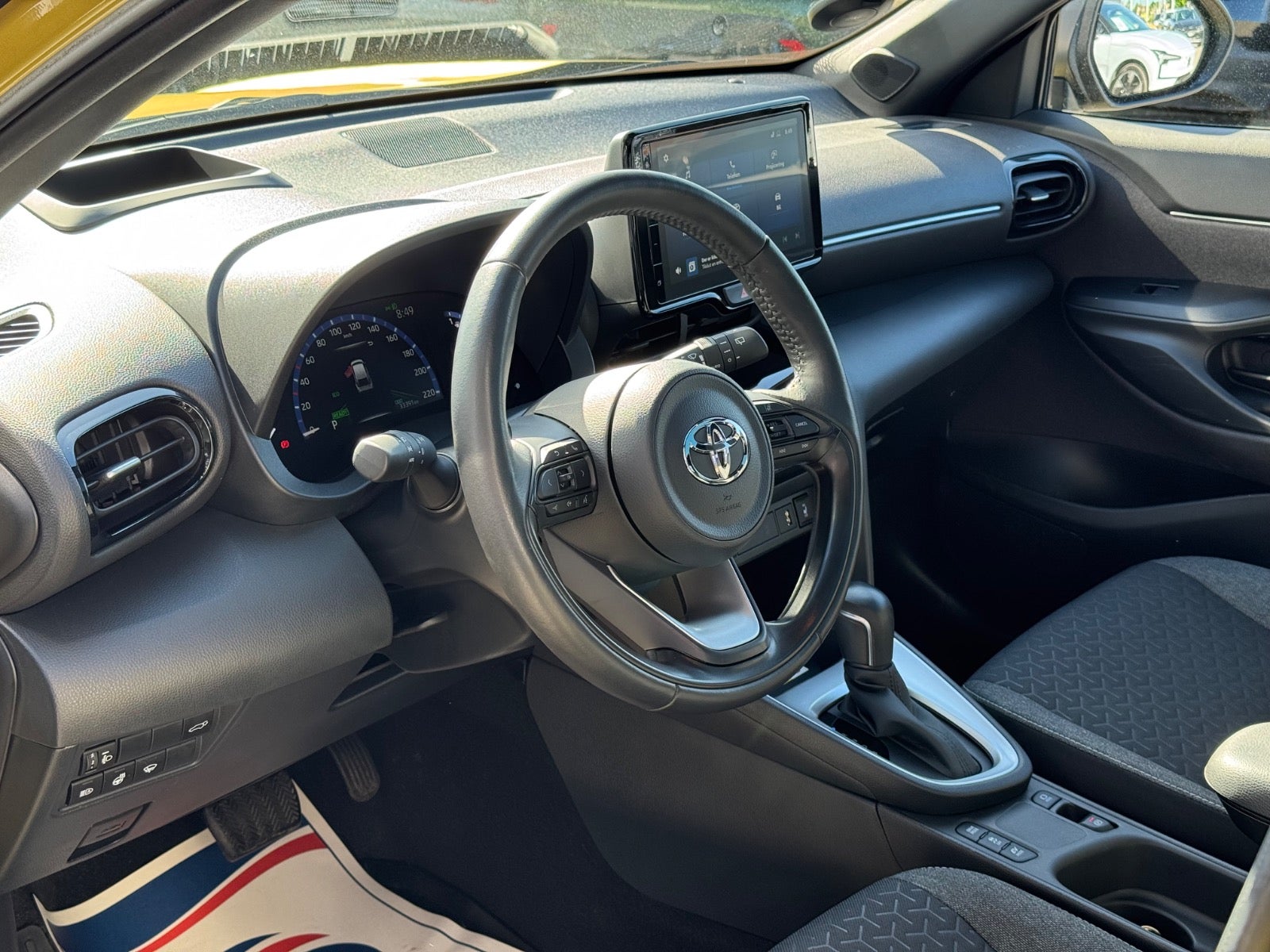 Billede af Toyota Yaris Cross 1,5 Hybrid Style Tech+ e-CVT
