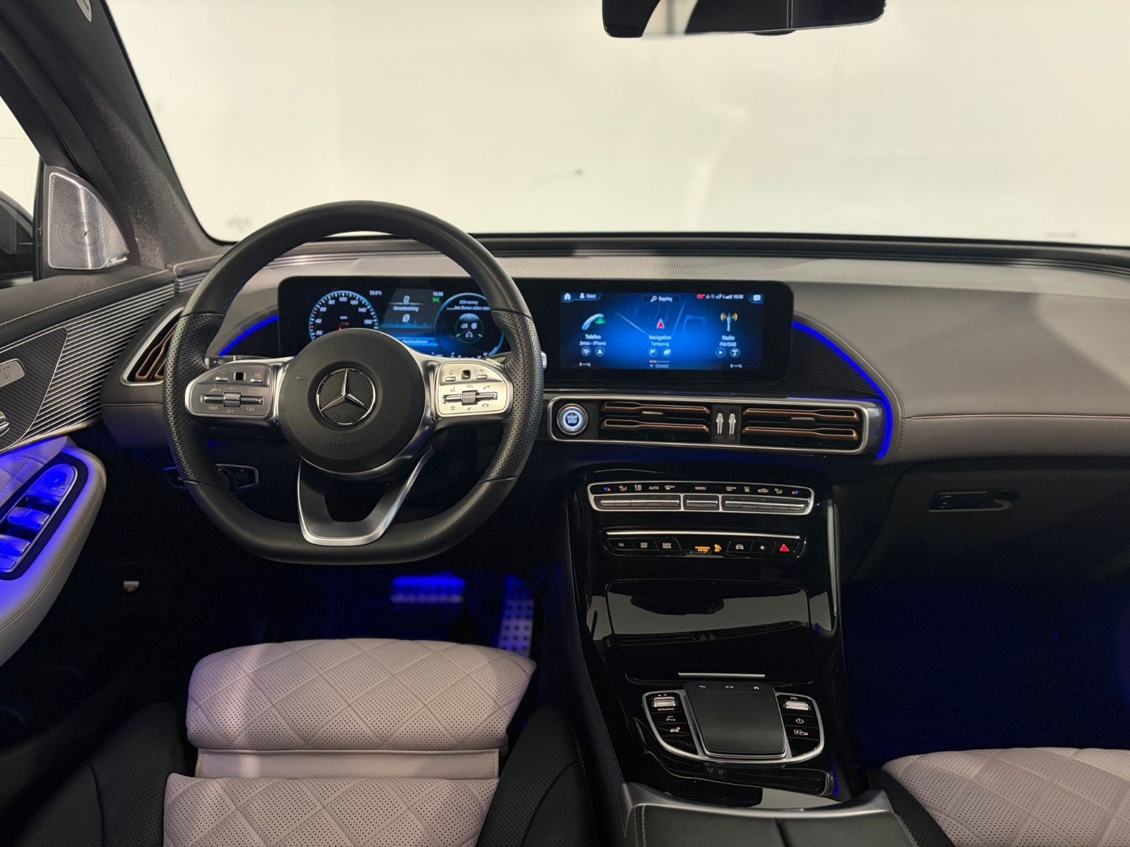 Mercedes – EQC400