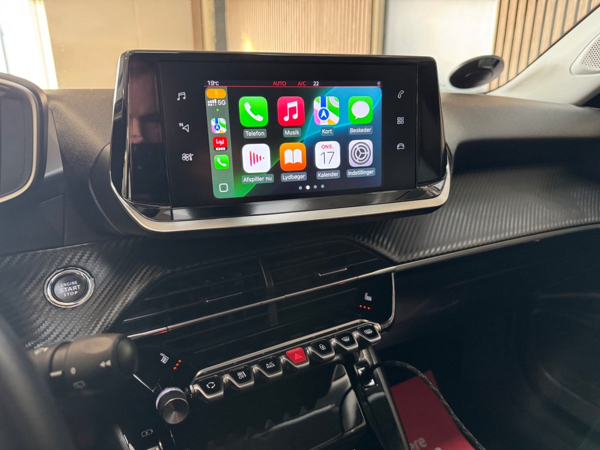 Peugeot 2008 PureTech 130 Selection Tech EAT8