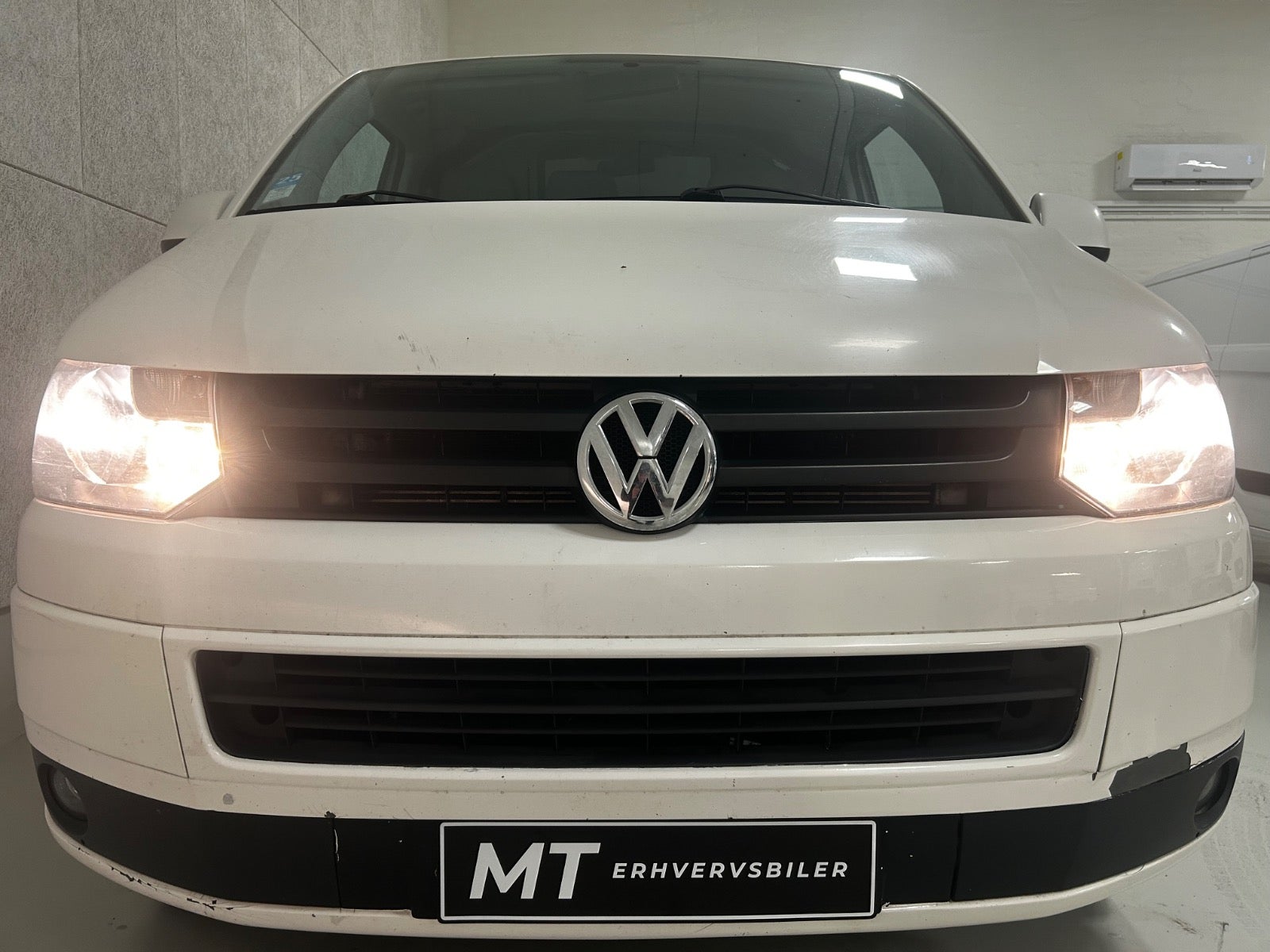 Billede af VW Transporter 2,0 TDi 140 Kassevogn kort