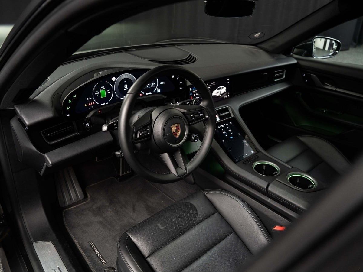 Gallery image 12 of 18