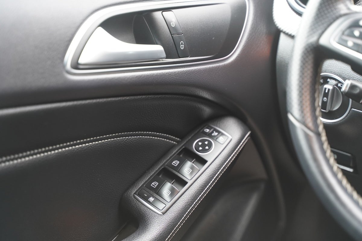 Billede af Mercedes B200 1,6 AMG Line aut.