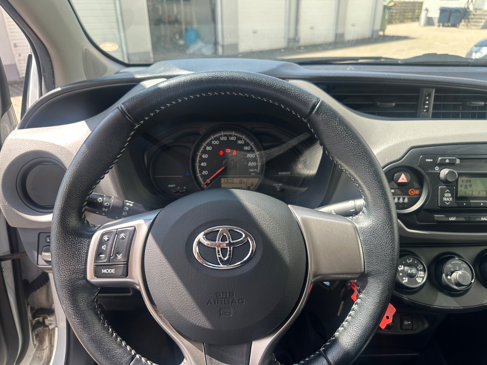 Billede af Toyota Yaris 1,0 VVT-i T1 Style