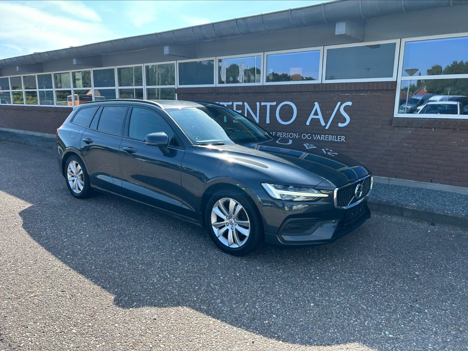 Billede af Volvo V60 2,0 D4 190 Momentum aut.