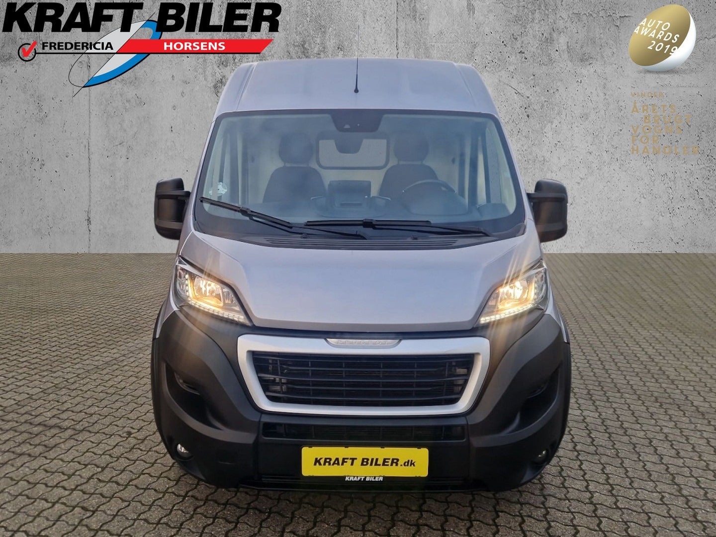 Billede af Peugeot Boxer 335 2,2 BlueHDi 165 L4H2 Ultimate