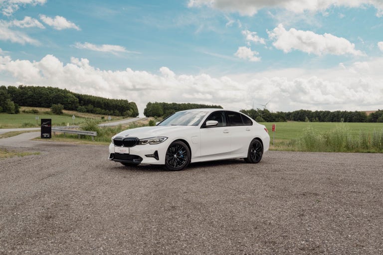 BMW 330e Sport Line aut.