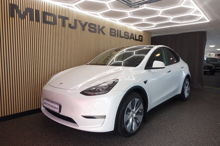 Tesla Model Y Long Range AWD