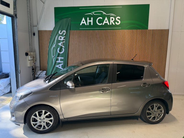 Toyota Yaris Hybrid H2 Style e-CVT