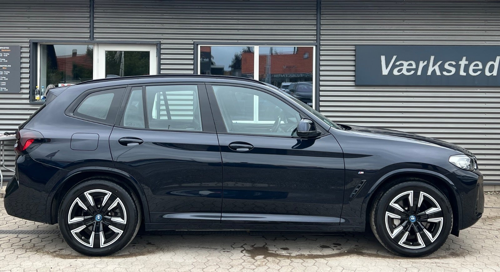 BMW iX3 Charged M-Sport