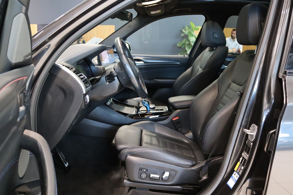 BMW iX3 Charged Plus M-Sport billede 4
