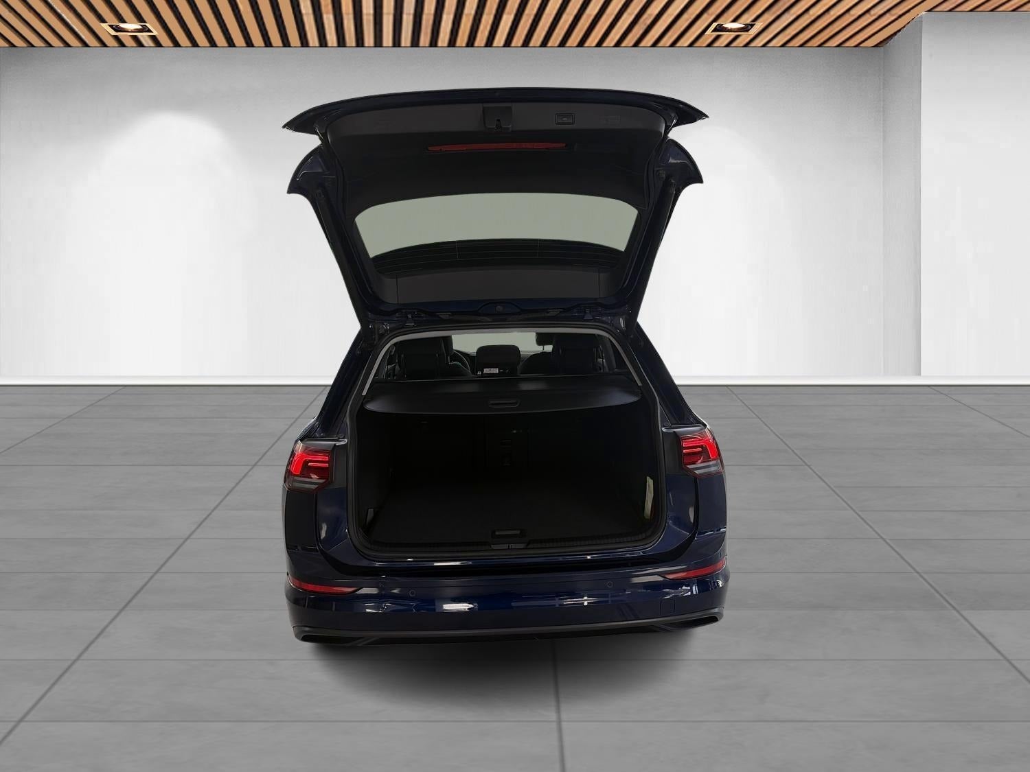 Billede af VW Golf VIII 1,5 eTSi 130 Life Variant DSG