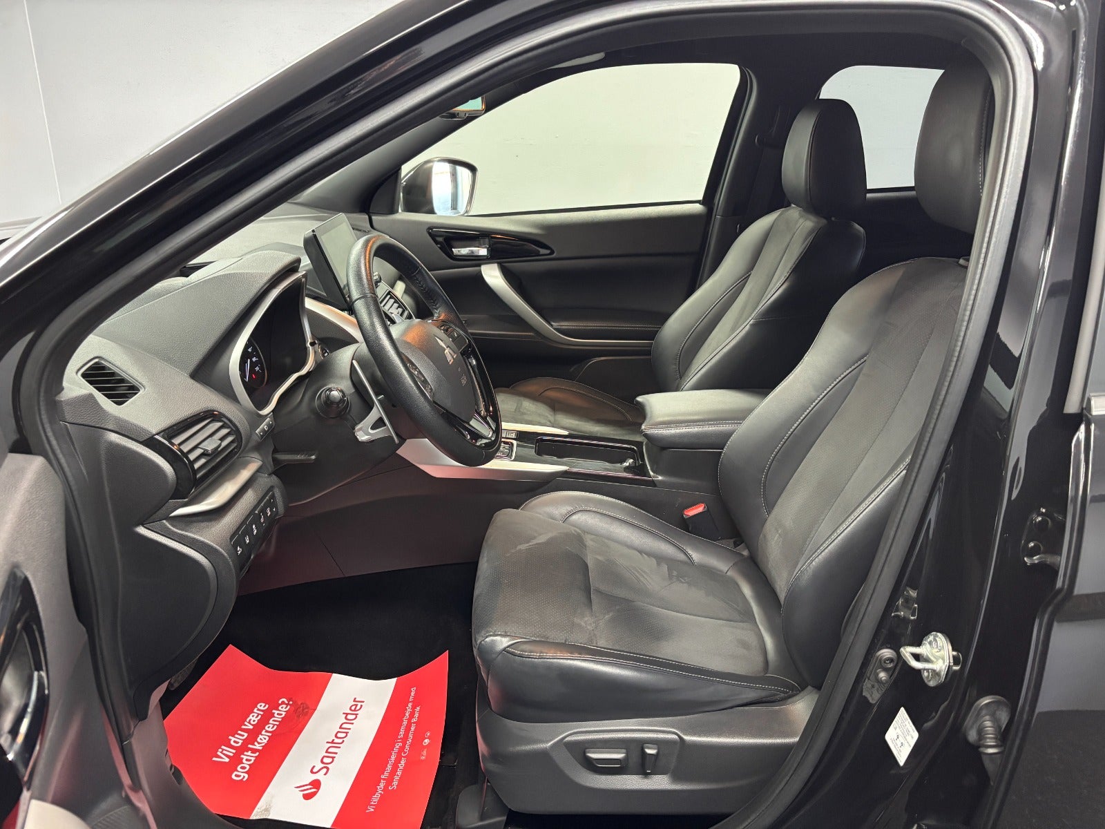 Billede af Mitsubishi Eclipse Cross 2,4 PHEV Invite CVT 4WD