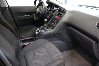 Peugeot 5008 HDi 110 Premium 7prs