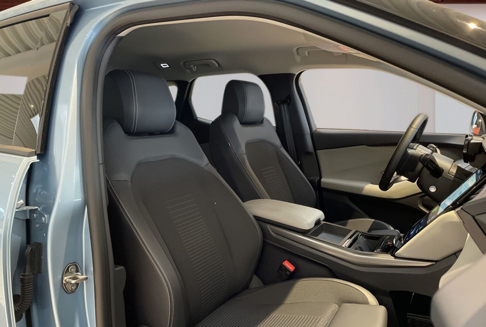 Ford Explorer Select Extended Range