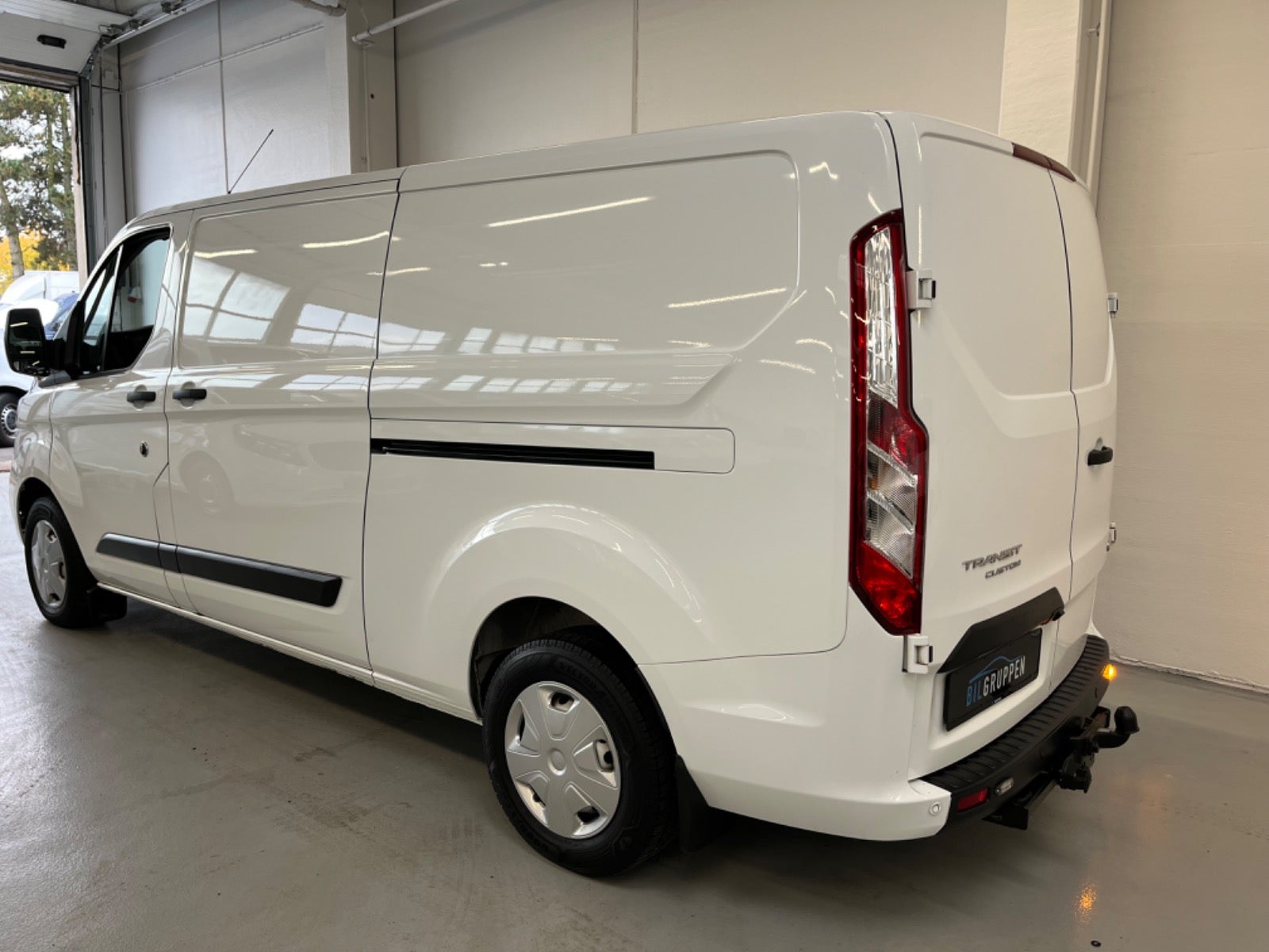 Billede af Ford Transit Custom 300L 2,0 TDCi 130 Trend